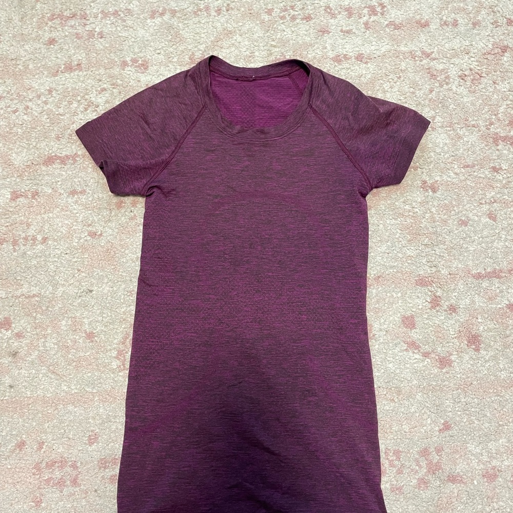 Lululemon swiftly tech 2.0 shirt size 2